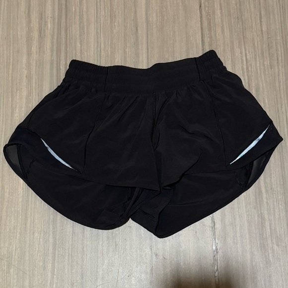 lululemon athletica Pants - Lululemon Hotty Hot Short II *2.5